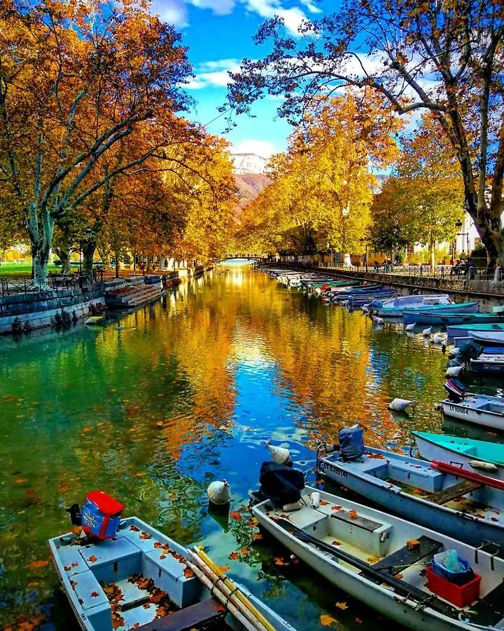 Campanile Annecy Centre - Gare Hotel 3*,  France