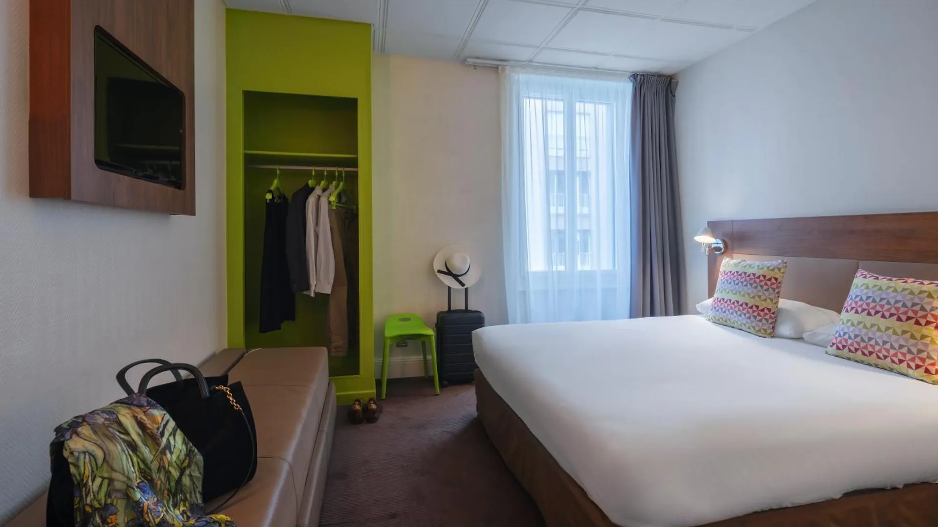Campanile Annecy Centre - Gare Hotel