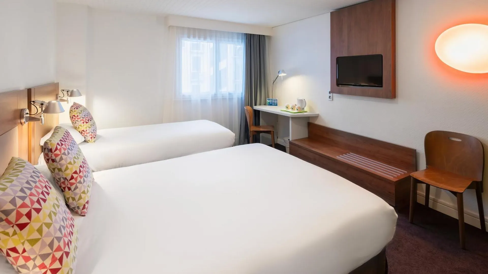 Campanile Annecy Centre - Gare Hotel France