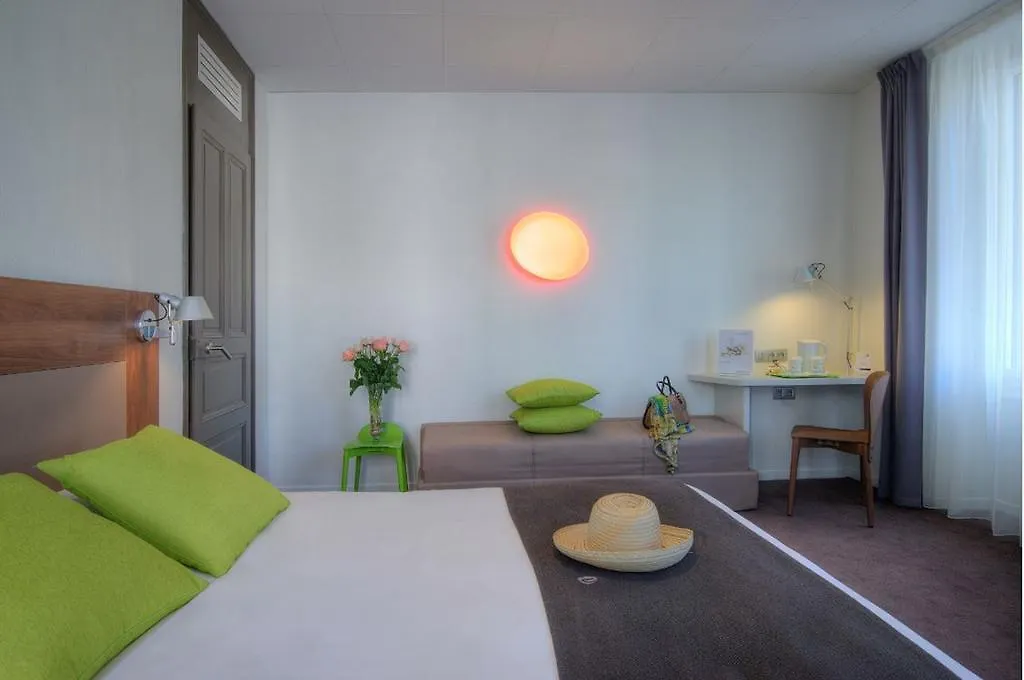 Campanile Annecy Centre - Gare Hotel