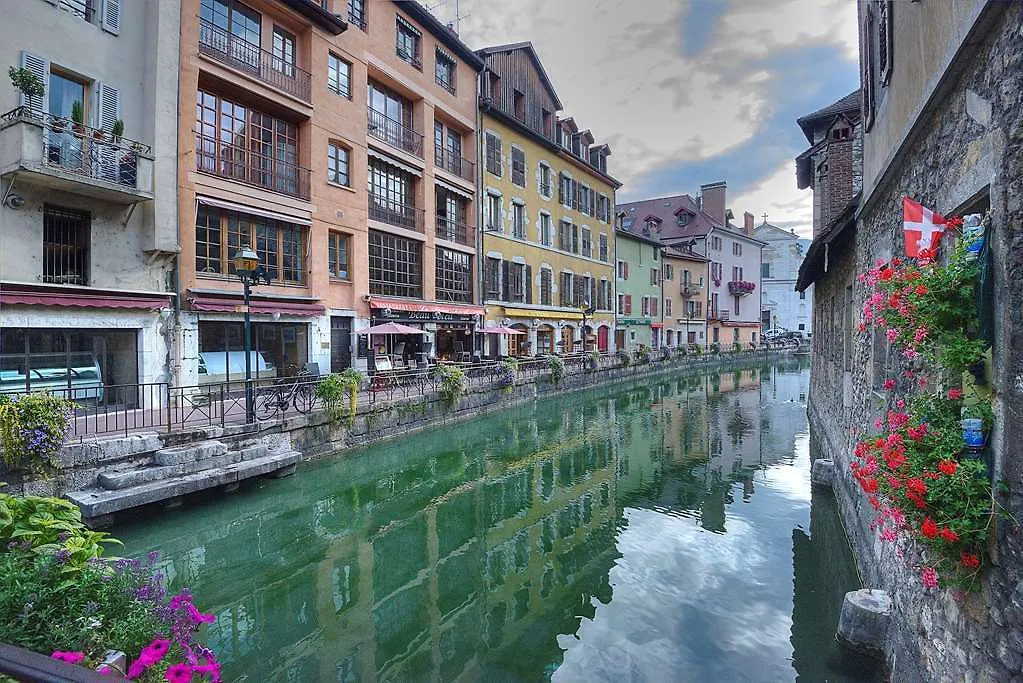 Campanile Annecy Centre - Gare Hotel